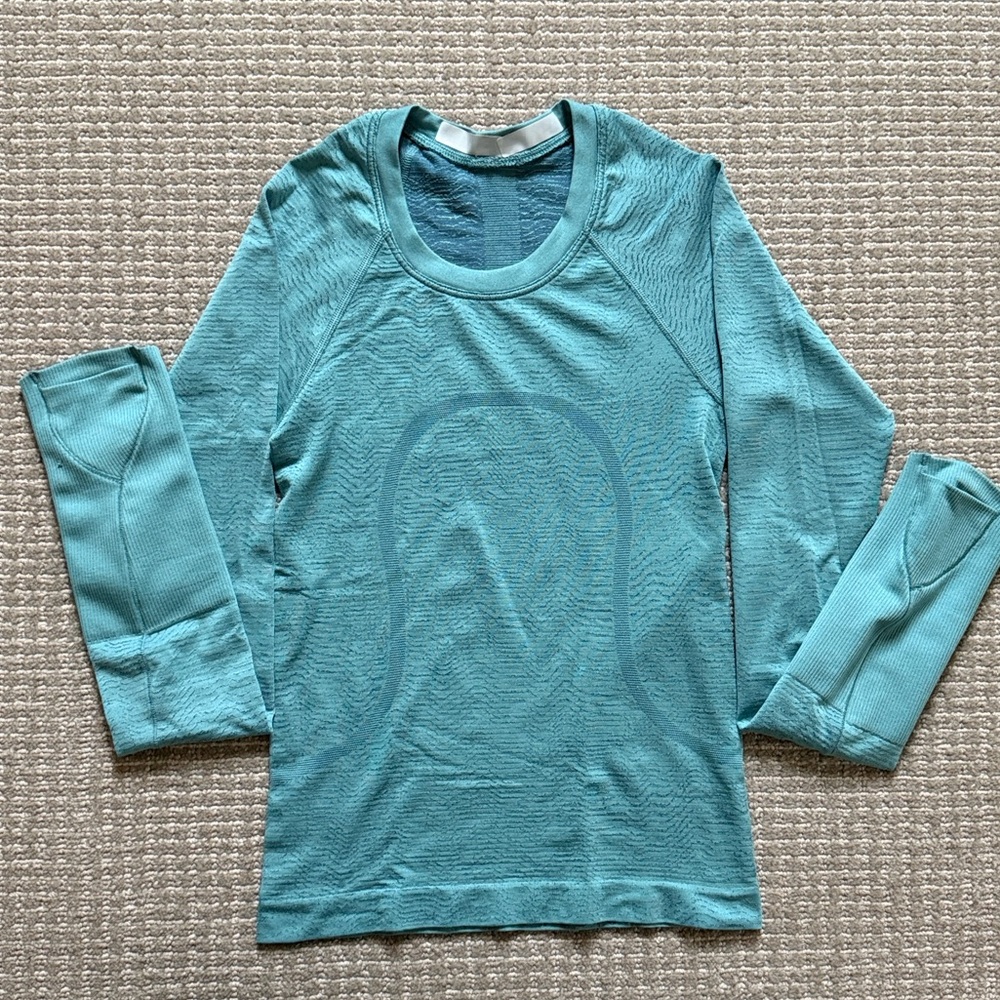 Lululemon Swiftly Tech Long Sleeve Race Length